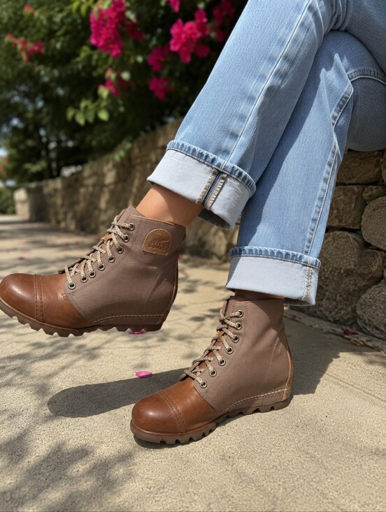 Sorel Shoes - Sorel Lace-Up Canvas & Leather Wedge Boots – Women's Size 9